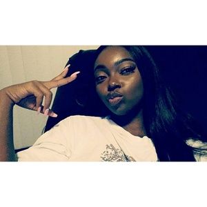 Meet your Posher, Aysha